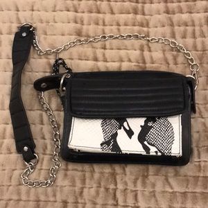 Gwen Stefani black snake print purse